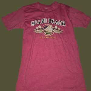 envy Miami Beach Graphic Tee in Maroon